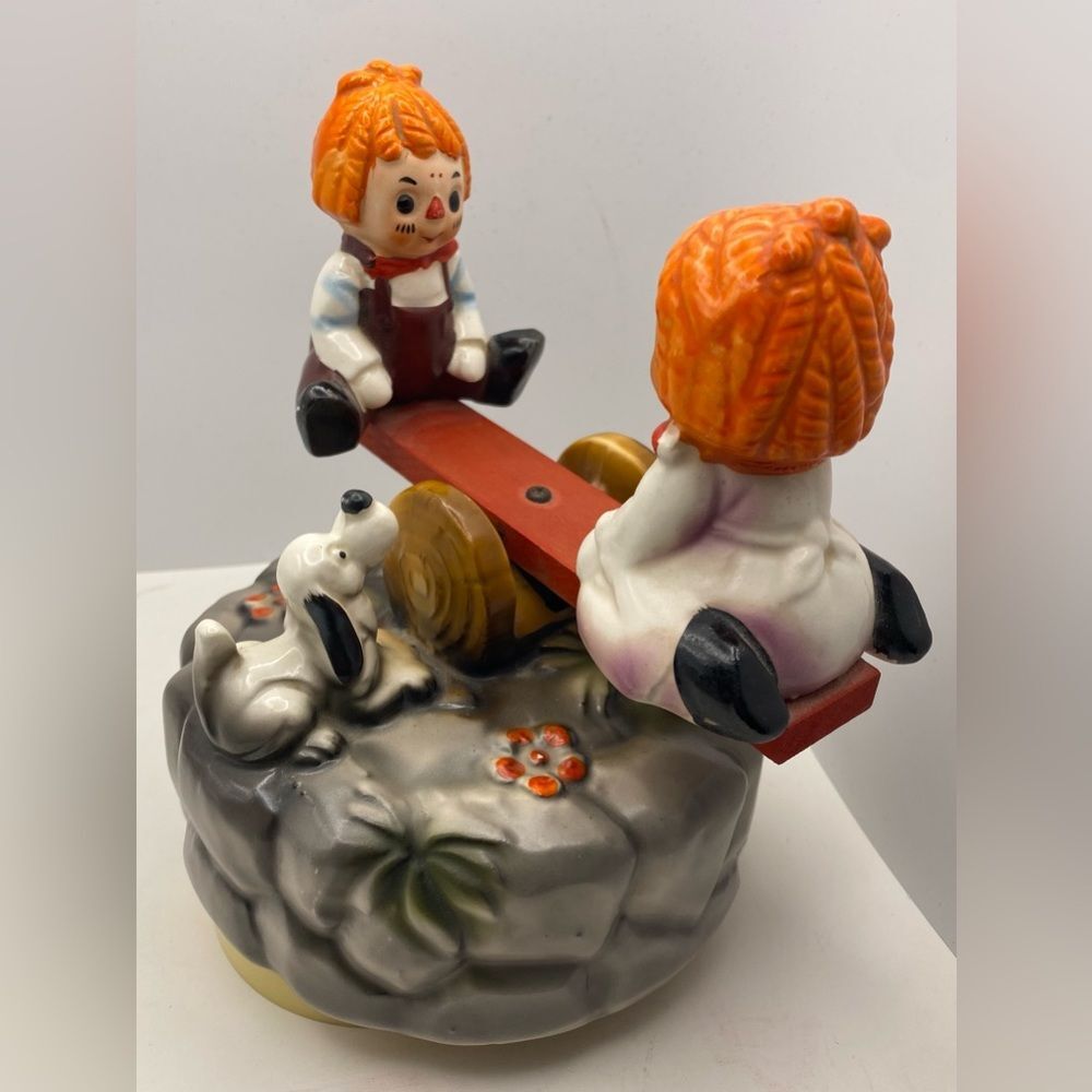 Vintage Raggedy Ann & Andy Musical Figurine — Wind-Up